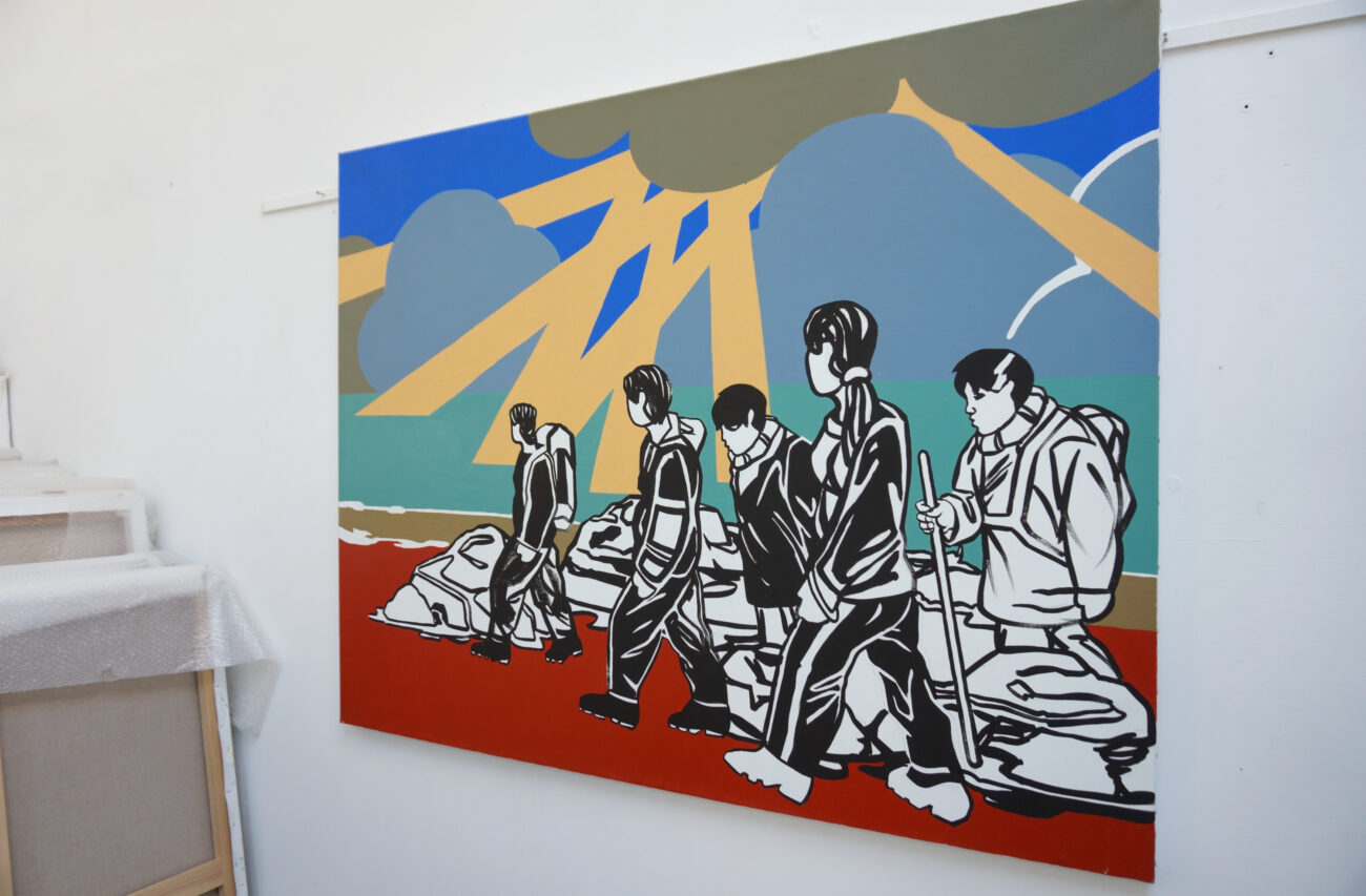 Une peinture de Benoit Andro avec un groupe de jeunes marcheurs au bord de la mer.