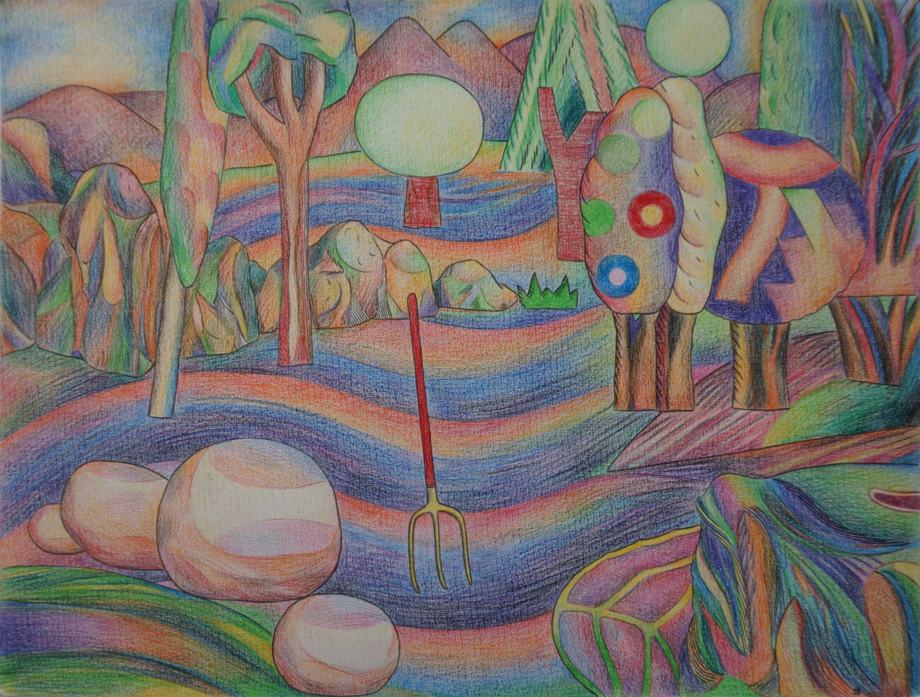 Un dessin de Benoît Andro aux crayons de couleurs qui représente un paysage avec des motifs colorés et géométrisés ainsi qu'une fourche plantée là.