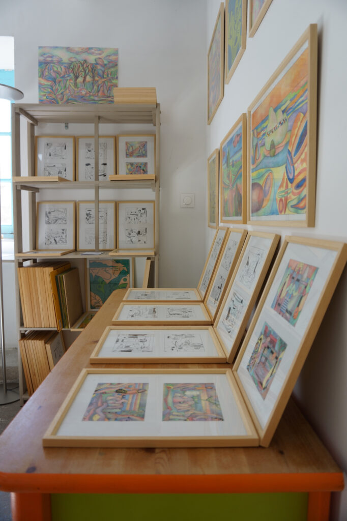Exposition de peintures à l'atelier de Benoit Andro été 2025.