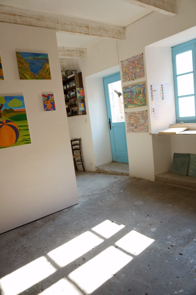 exposition été Benoit Andro 2026 peintre plasticien peinture et dessins vue de l’accrochage