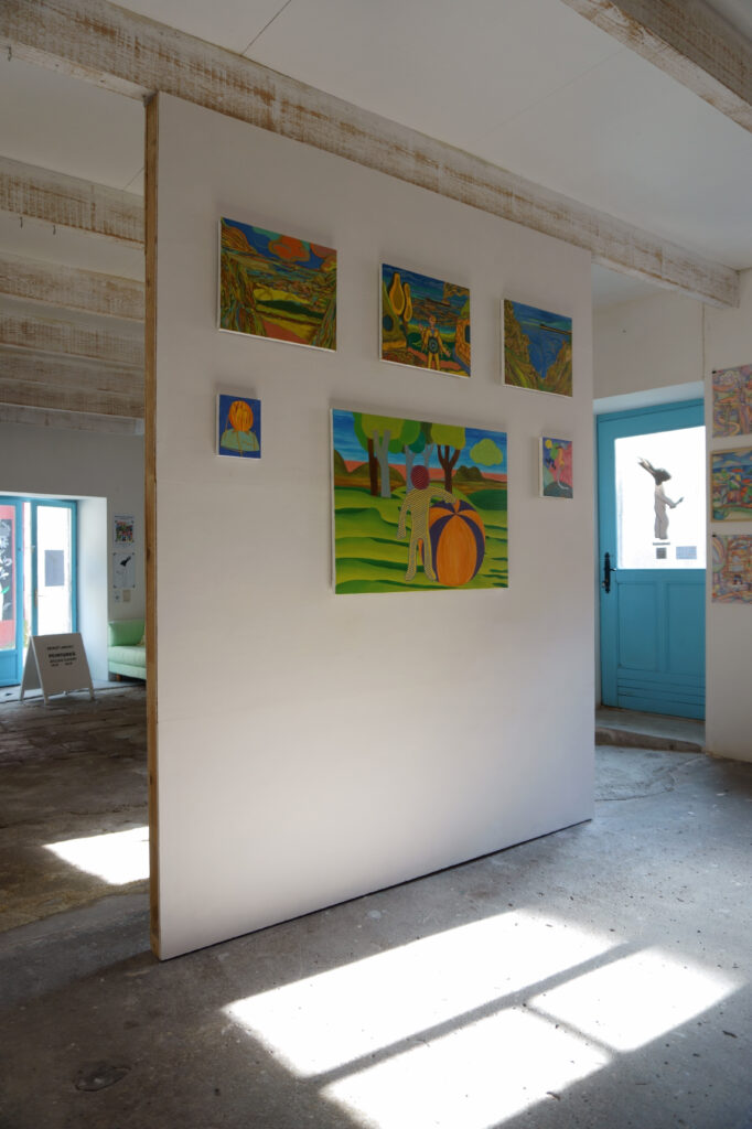 exposition été Benoit Andro 2026 peintre plasticien peinture et dessins vue de l’accrochage